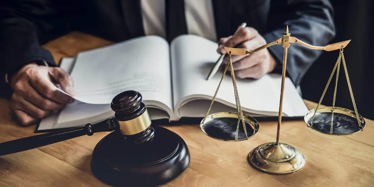 <a href="https://ramosecorreianovo.blueboltagency.pt/direito-bancario-e-dos-seguros/" target="_blank" style="color: white">

Direito Bancário e dos Seguros

</a>